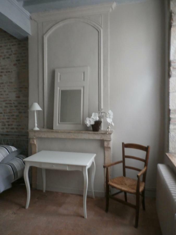 Le Logis Xviieme Apartamento Moulins  Exterior foto